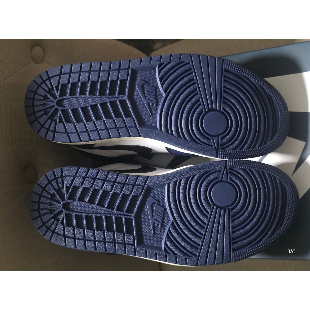 Air Jordan 1 Retro High OG 'Midnight Navy' (DZ5485-401) – Men's 6.5 / Women's 8 - Picture 4 of 8